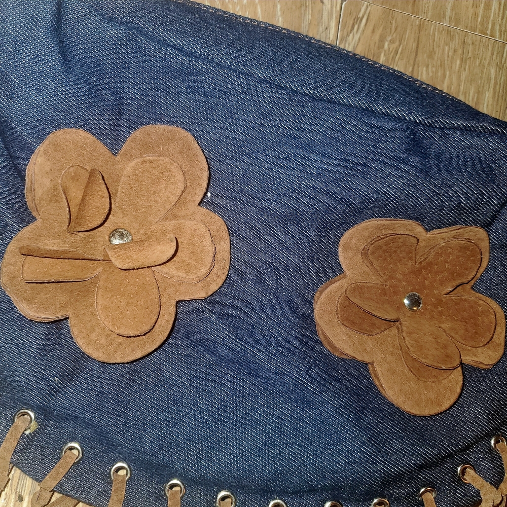 Denim Fringe Shoulder Bag with Brown Suede Flowers - Picture 3 of 7